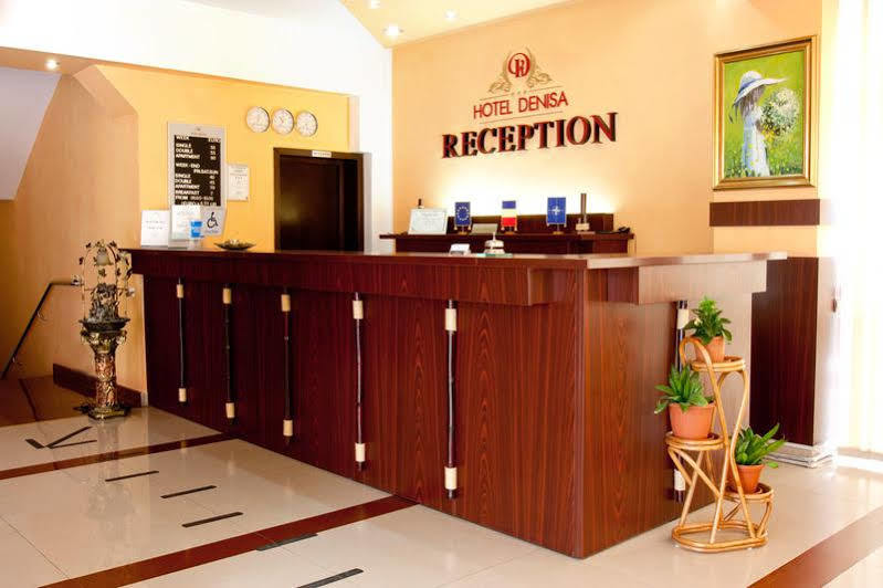 Denisa Hotel Otopeni Exteriör bild
