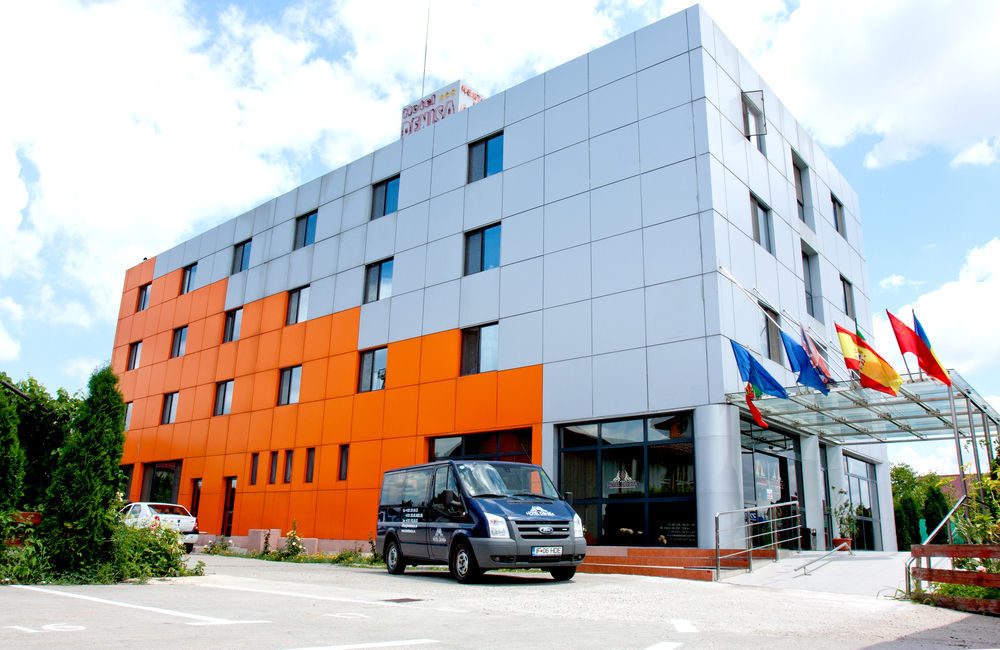 Denisa Hotel Otopeni Exteriör bild