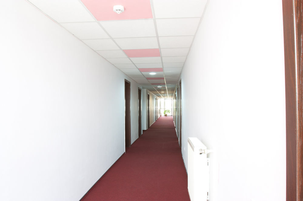 Denisa Hotel Otopeni Exteriör bild